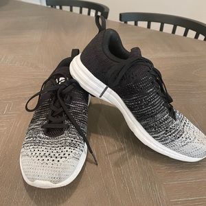 APL Trainers, Size 8.5